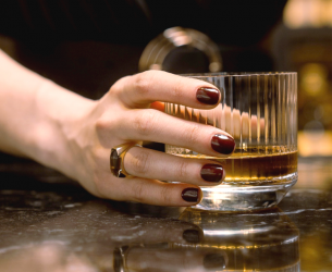 Bill Passes House to Allow Young Adults to Serve Beverages They Can’t Legally Consume the